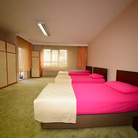 Yurt Akademi Hostel