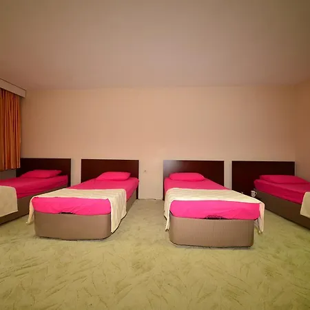 Hostel Yurt Akademi